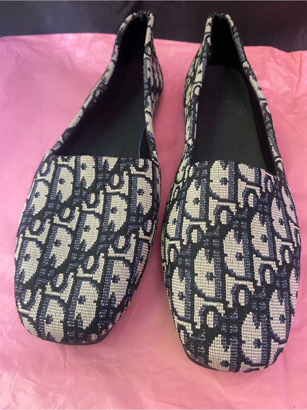 Fashionable Slip in shoes size 9